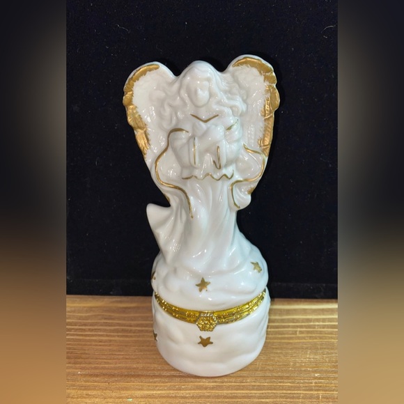 Angel Trinket Jewelry Box - Picture 1 of 8